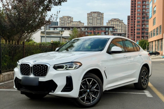 宝马X4 2022款 xDrive 25i M运动套装