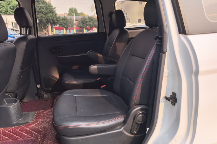 东风风光 风光330 2014款 1.5L手动标准型DK15-02中控内饰21