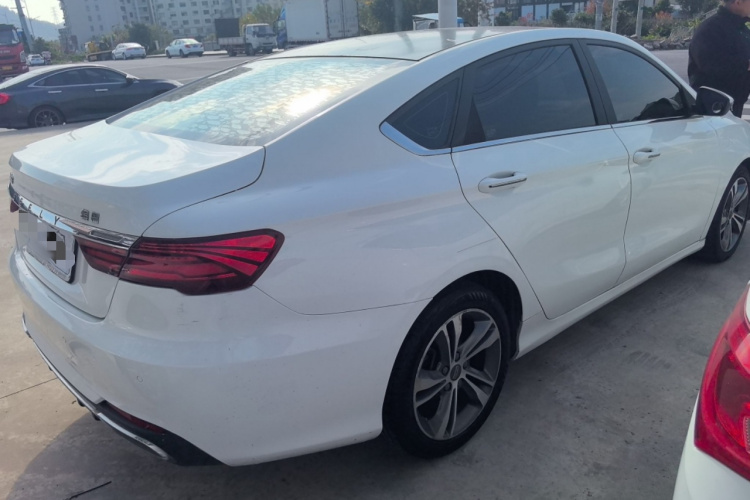 吉利汽车 缤瑞 2018款 14T 手动缤致版车身外观7