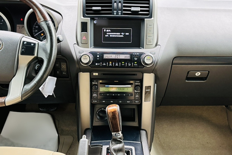 丰田 普拉多（平行进口）中控内饰7009