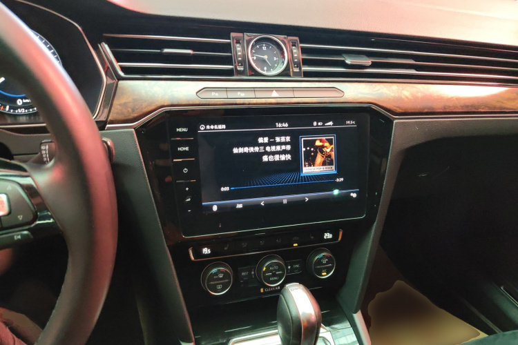 大众 迈腾 2018款 380TSI DSG 尊贵型中控内饰12