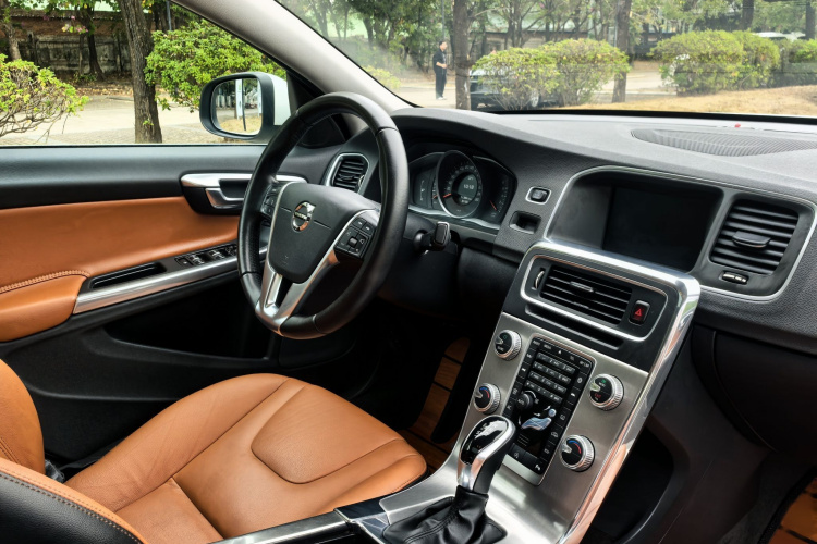 沃尔沃S60 2019款 S60L 改款 T5 智进进阶版局部细节16