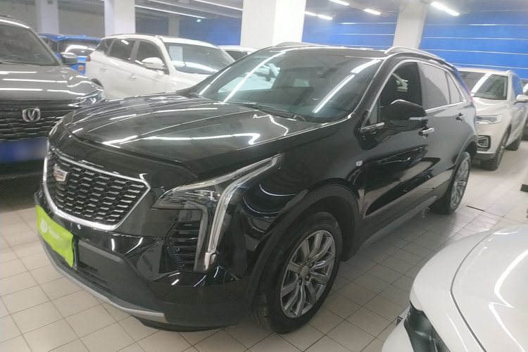 凯迪拉克XT4 2023款 28T 两驱豪华型车身外观4