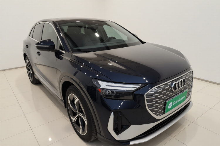 奥迪Q4 e-tron 2023款 40 e-tron 创境版车身外观3