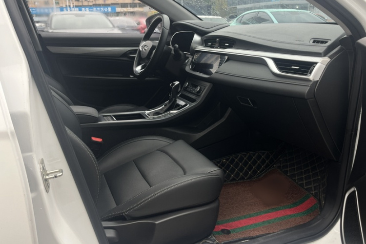 吉利汽车 帝豪 2020款 1.5L CVT向上版中控内饰7004