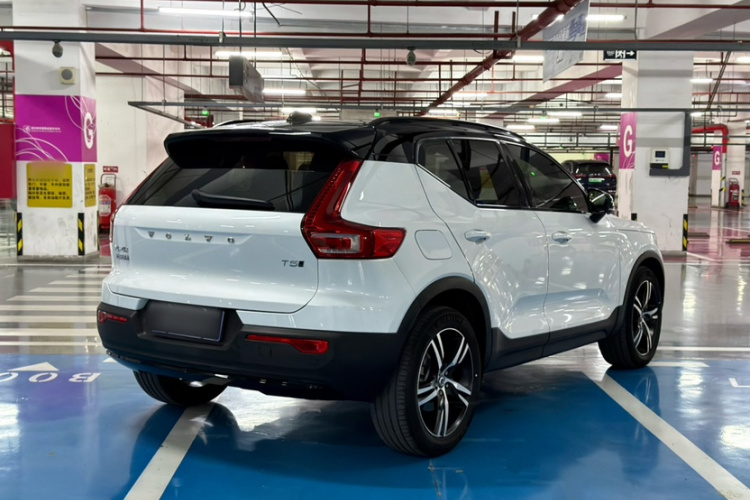 沃尔沃XC40 2021款 T5 四驱智雅运动版车身外观6008