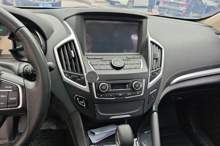 东风风神AX7 2015款 2.0L 自动智逸型局部细节16