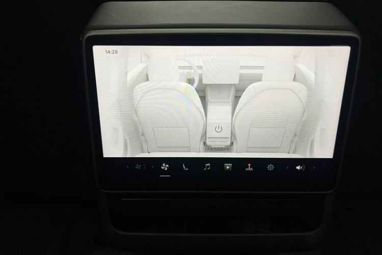 特斯拉 Model 3 2023款 后轮驱动版局部细节9001