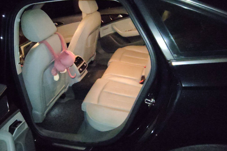 奥迪A6L 2014款 30 FSI 舒适型中控内饰7004