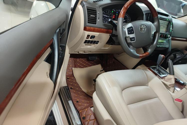 丰田 兰德酷路泽（平行进口） 兰德酷路泽4.0 中控内饰20