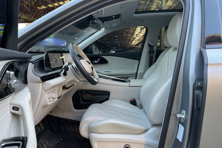 星途瑶光 2023款 400T 四驱奢享版中控内饰7005