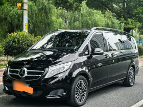 奔驰V级 2018款 V 260 L 尊贵加长版 国VI