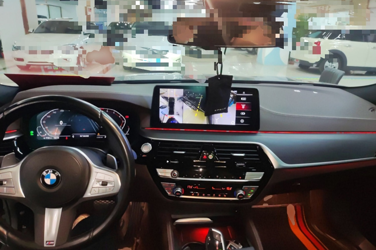 宝马5系 2023款 530Li 领先型 M运动套装中控内饰12