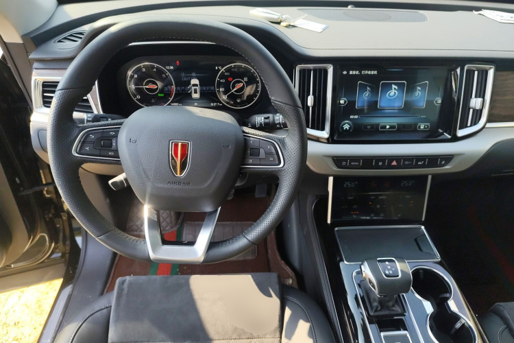 红旗HS7 2022款 2.0T DCT两驱智联旗享版 五座中控内饰13