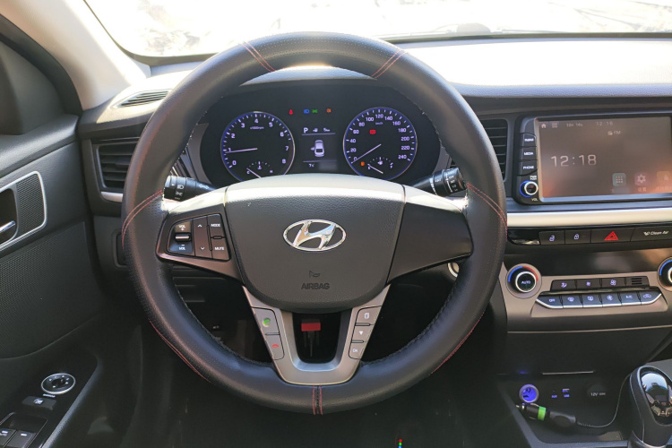 现代 名图 2017款 1.8L 自动智能型GLS 国V中控内饰13