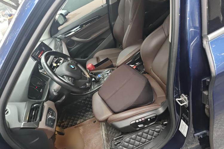 宝马X1 2020款 sDrive25Li 领先型中控内饰19