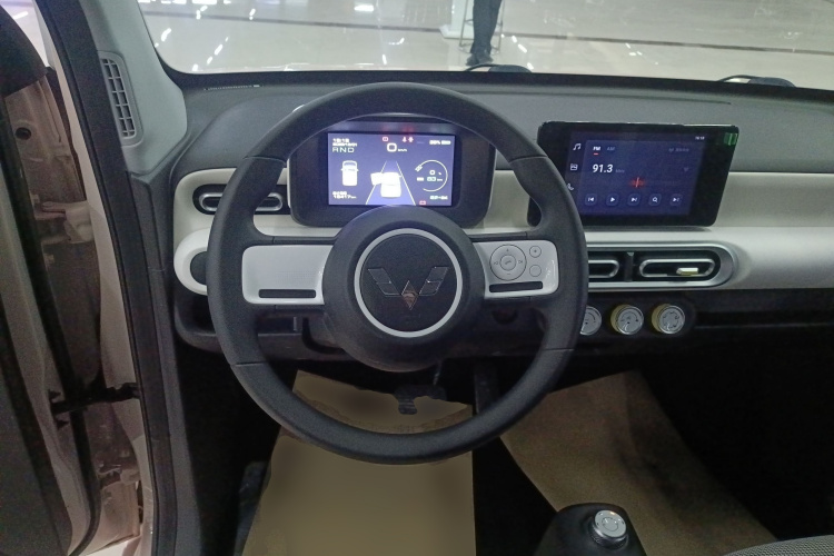 五菱汽车 宏光MINIEV 2024款 第三代 215km 进阶版中控内饰13