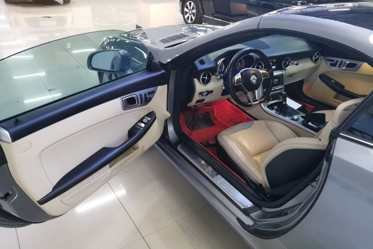 奔驰SLK级 2011款 SLK 200 时尚型中控内饰7003