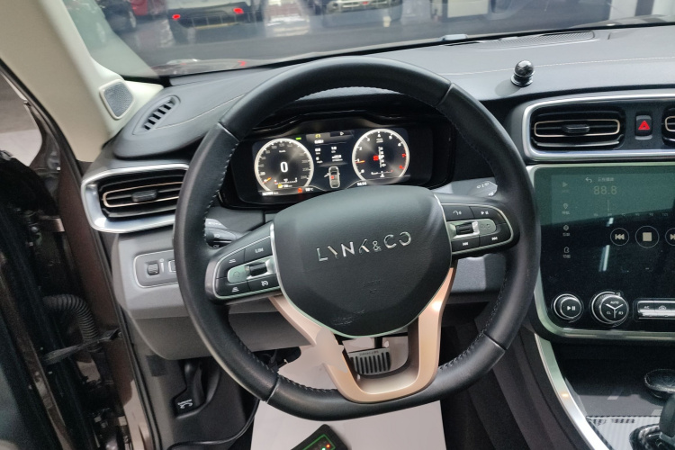 领克01 2017款 2.0T 两驱型Pro版局部细节13