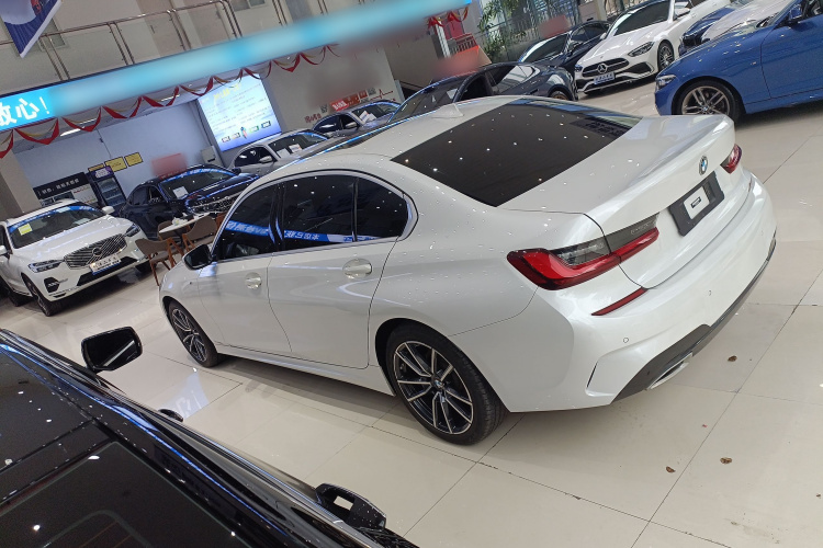 宝马3系 2022款 改款 320Li M运动套装车身外观4