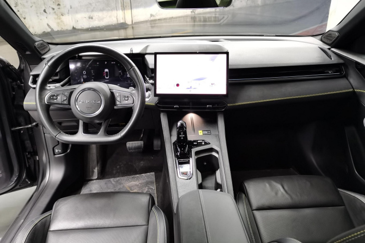 领克03 2023款 1.5TD DCT劲Pro中控内饰12