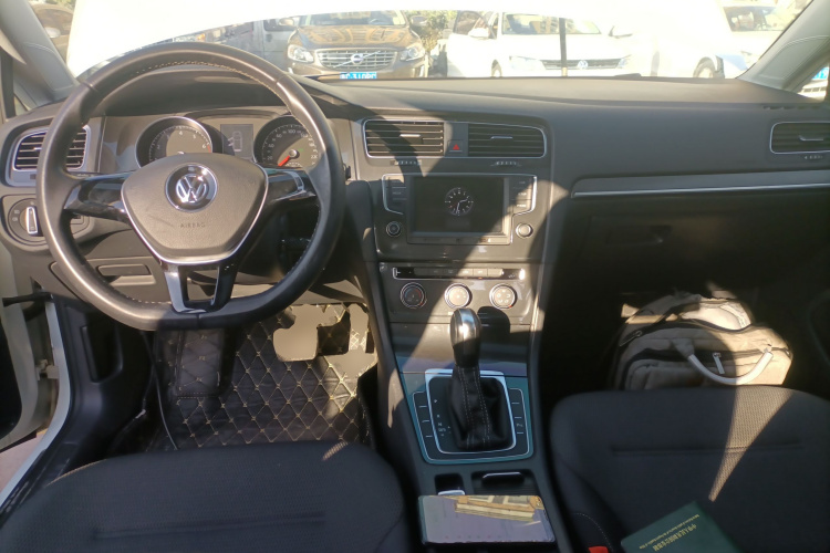 大众 高尔夫 2017款 1.6L 自动舒适百万辆纪念版中控内饰7002