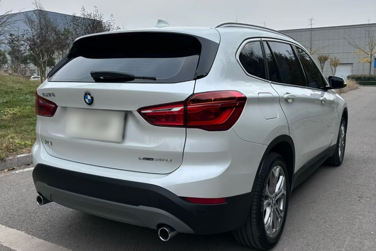 宝马X1 2019款 sDrive20Li 领先型车身外观6004