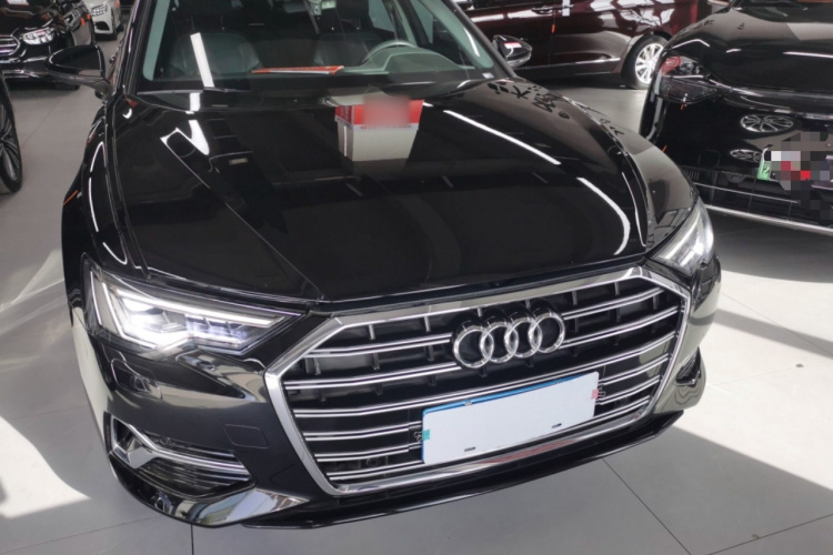 奥迪A6L 2023款 改款 40 TFSI 豪华致雅型车身外观2
