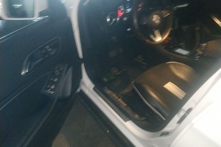 奔驰GLA 2017款 GLA 200 动感型中控内饰7003