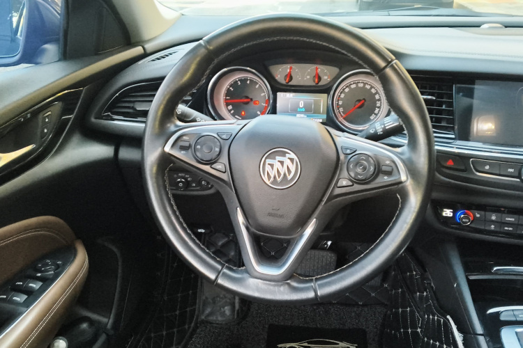 别克 君威 2019款 20T 精英型 国VI中控内饰13