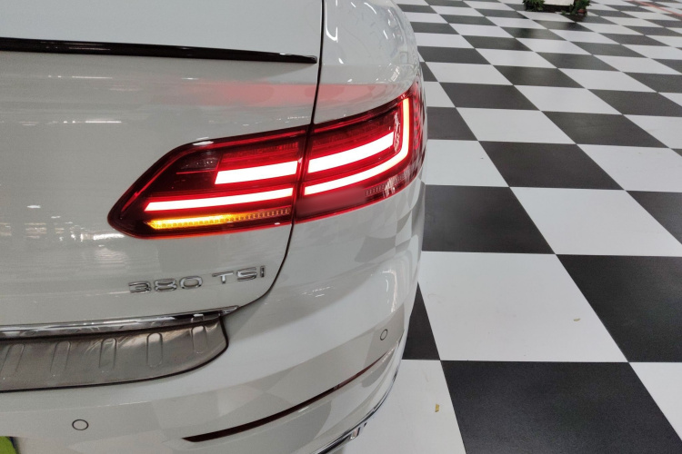 一汽-大众CC 2021款 380TSI 夺目版车身外观9