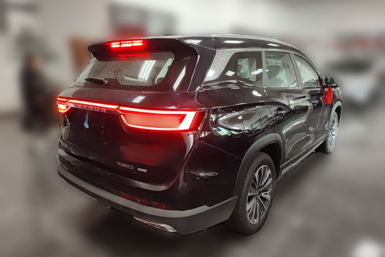 捷途X90 C-DM 2025款 精英版 7座车身外观7