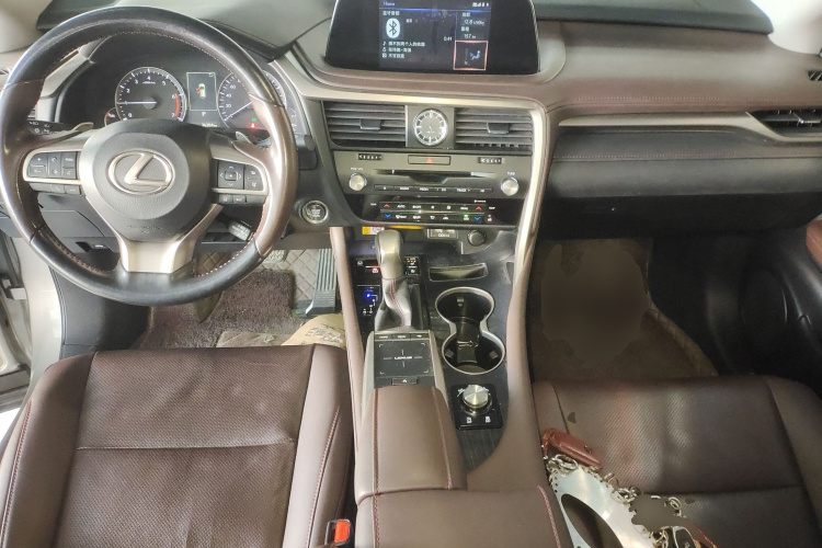 雷克萨斯RX 2020款 改款 300 四驱典雅版中控内饰12