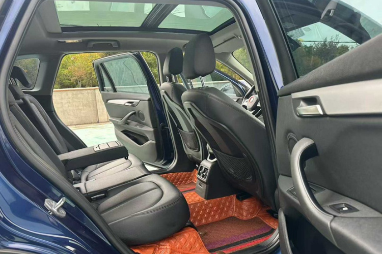 宝马X1 2019款 sDrive20Li 领先型中控内饰7003