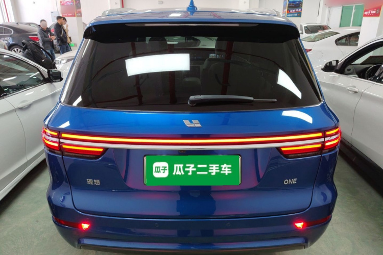 理想汽车 理想ONE 2020款 增程6座版车身外观6