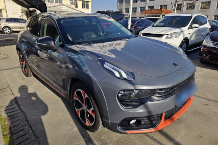 领克02 2018款 1.5T DCT两驱耀Pro版 国V车身外观3