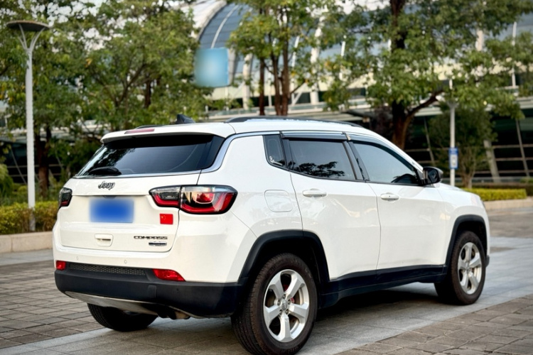 Jeep 指南者 2017款 200T 自动家享版车身外观6002