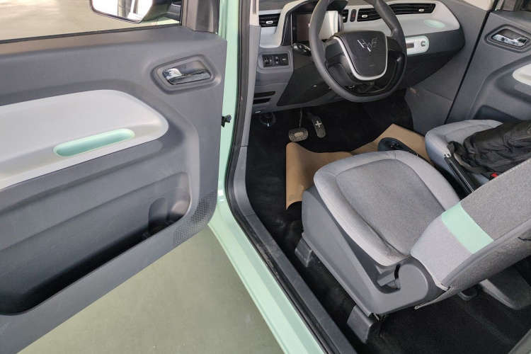 五菱汽车 宏光MINIEV 2022款 马卡龙时尚款 三元锂中控内饰20