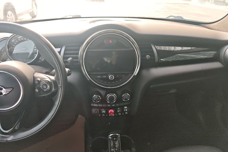MINI 2018款 1.5T COOPER 经典派 五门版局部细节16
