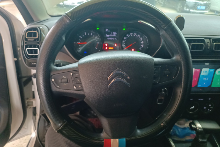 雪铁龙C3-XR 2019款 230THP DCT越领版中控内饰13