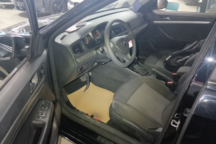 大众 朗逸 2017款 1.6L 自动风尚版中控内饰7003