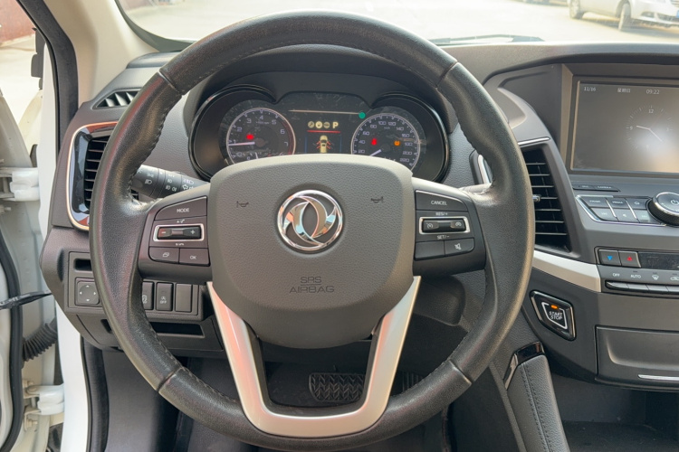 东风风神AX7 2018款 经典 1.6T 自动豪华型中控内饰7006