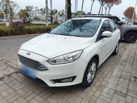 福特 福克斯 2017款 三厢 1.6L 自动风尚型智行版