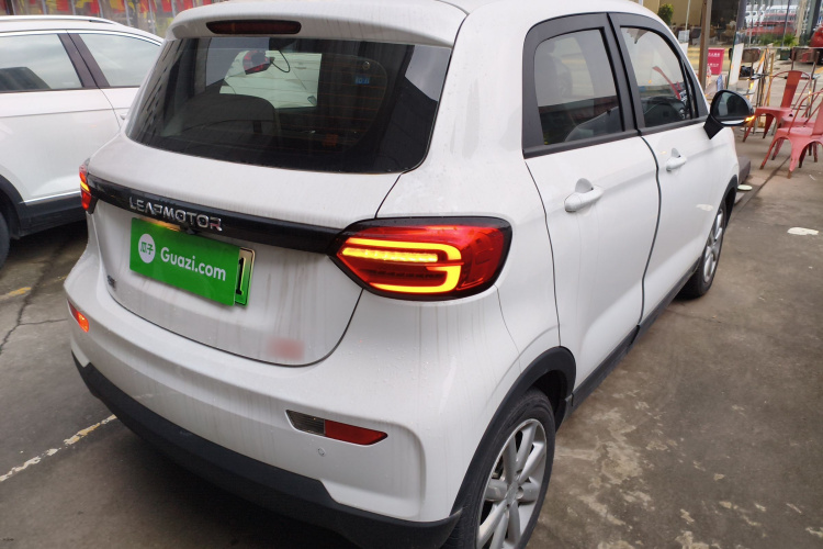 零跑汽车 零跑T03 2022款 炫晶版车身外观7