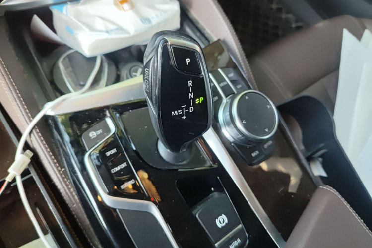 宝马5系 2018款 525Li 豪华套装局部细节18