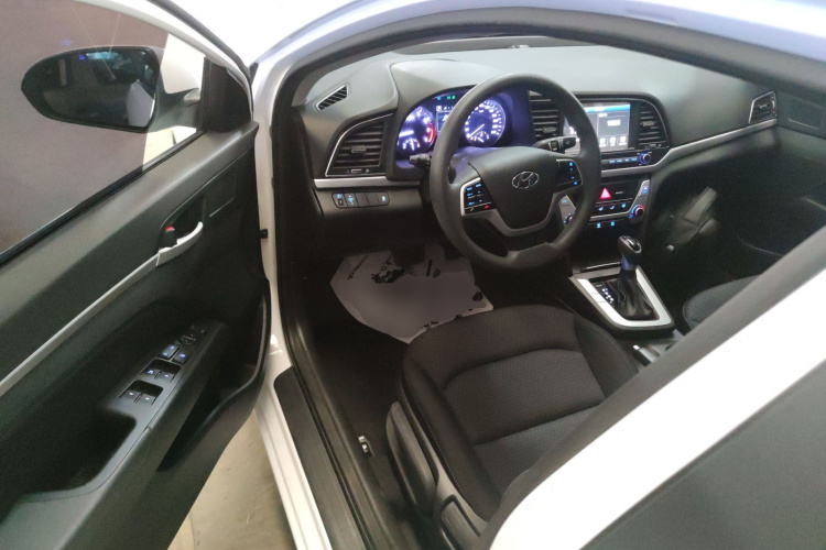 现代 领动 2016款 1.6L 自动智炫·精英型中控内饰7003