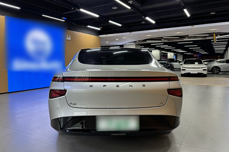 小鹏P7 2020款 670N车身外观6006