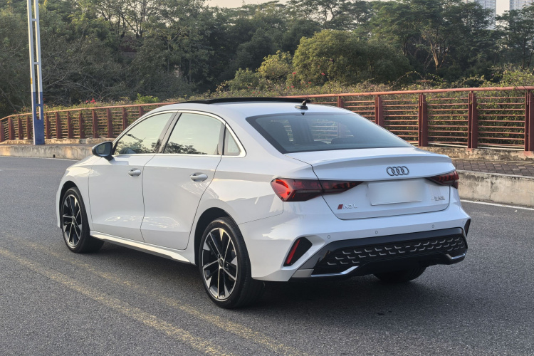 奥迪A3 2025款 A3L Limousine 35TFSI 飞驰尊享型车身外观6002