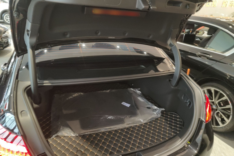 奔驰C级新能源 2025款 C 350 eL机舱底盘23