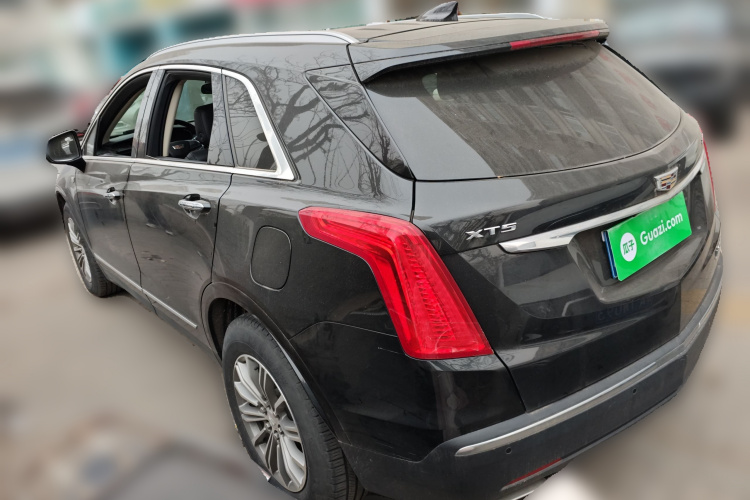 凯迪拉克XT5 2018款 25T 豪华型车身外观5